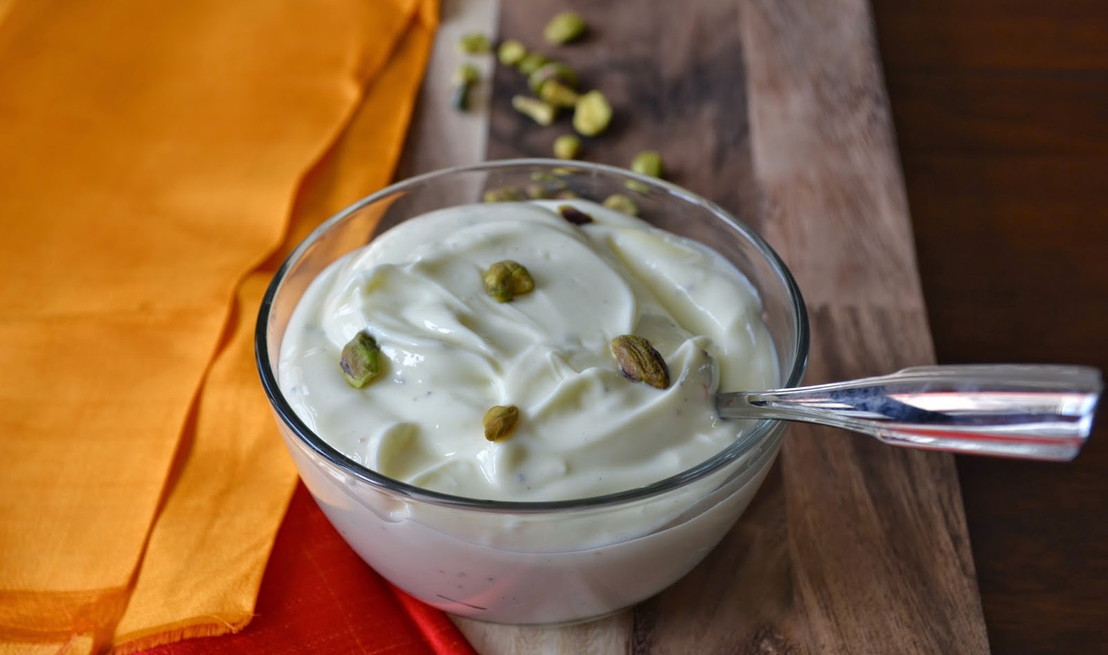 Шрикханд - Сгущенный ароматизированный йогурт